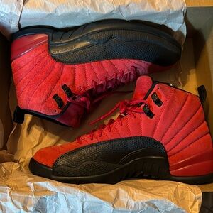 Jordan 12 retro size 8.5 varsity red/ black